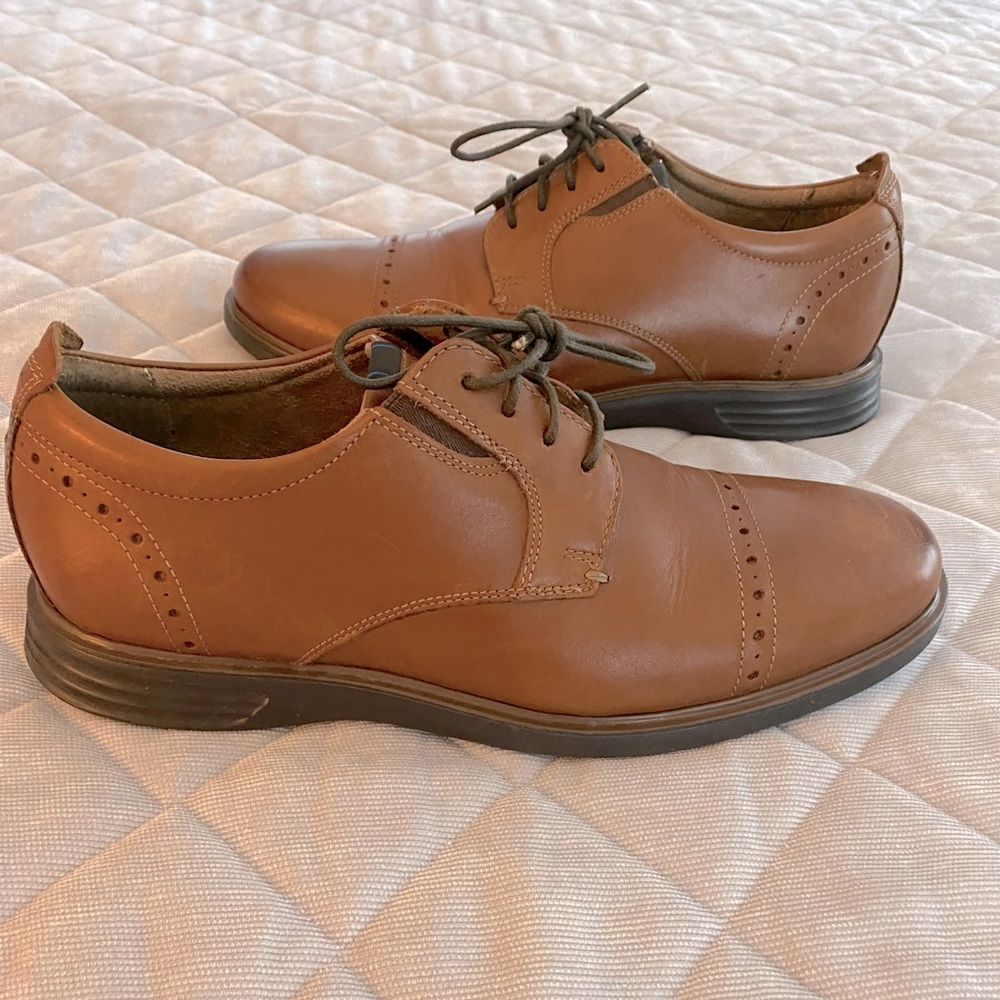 Men’s size 8M dress shoe. Worn 3x